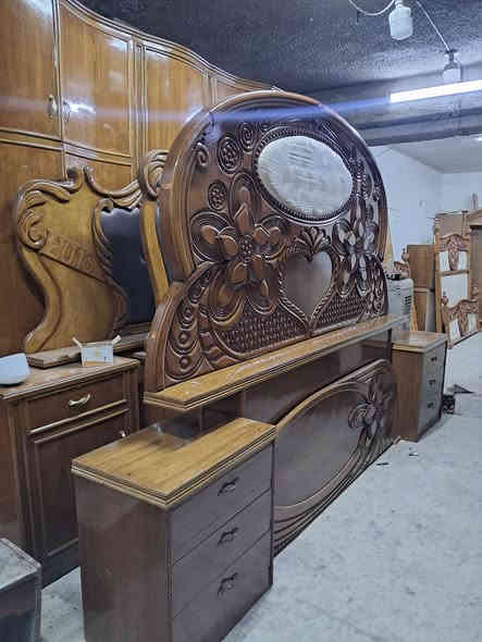 يعلن معرض الموسوي عن وجود غرفه نوم ست أبواب وملحق داخل وخارج صاج ضهر جرجوبه دنك ضفيره الغرفه نظافته فول وتسكام معاكس 5مليم زاويه كنتوريه اي استفسار خاص او الاتصال ***********
***********
