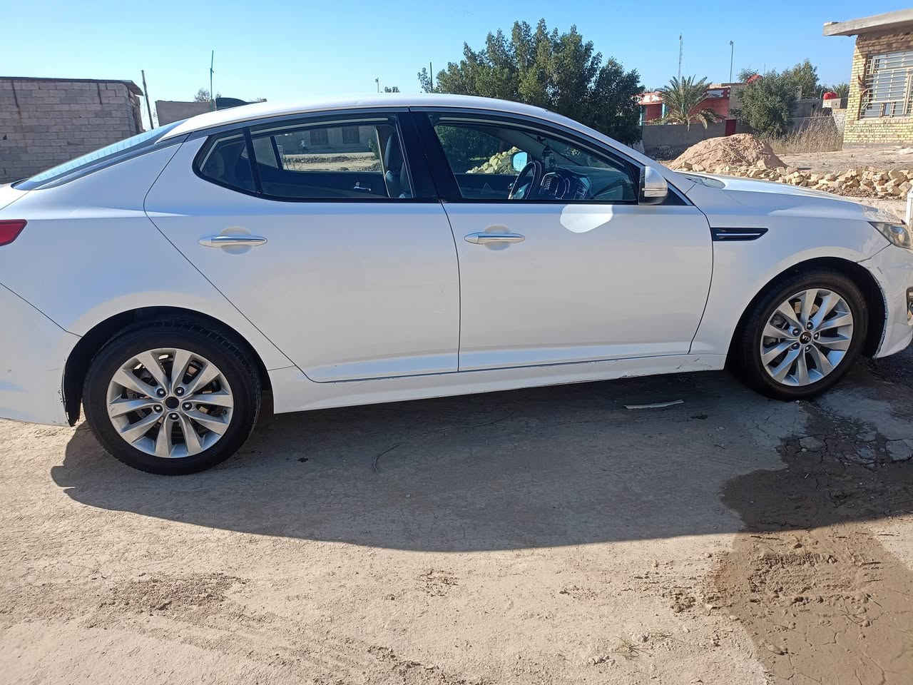 السلام عليكم كيا اوبتيما2012محرك2400مفتوح للبيع مكفوله من الضربه القويه السونار مرفق بلمنشور السعر125وبيه مجال الاتصال على الرقم***********
