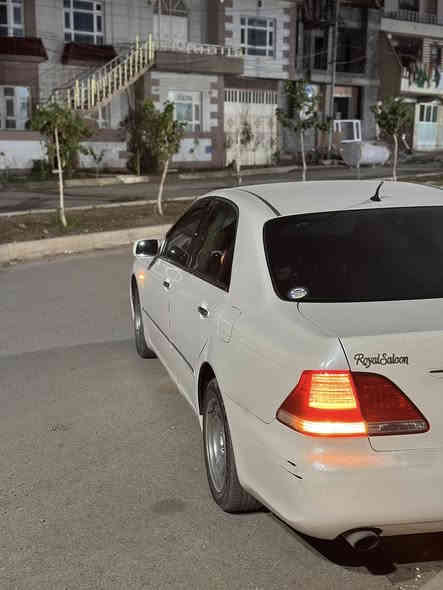 ١٨٢ بێدوکەڵ

کامل مەسرەف کراوە

سەیارەکە زۆر خاوێنە 

٣ دوگمەی پەردەیە

ناوزەرد ڤۆرمیکای نەشکاوە

گێڕو مەکینەی بەشەرت 

سەقفی بەشەرت بۆ یاخی نیە 

***********

٤٦$ مەجال
