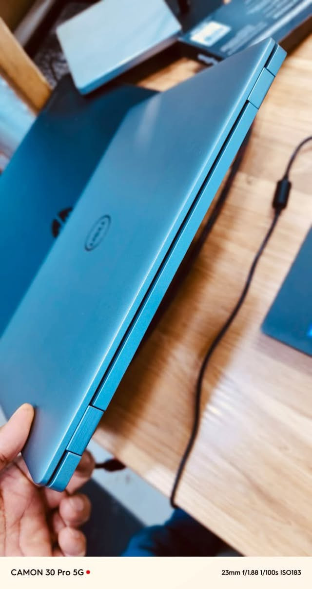 � فرصة مميزة – Dell Latitude 5410 للبيع 🔥

💻 جهاز عملي وأداء قوي مناسب للدراسة، الشغل، والبرامج

✨ المواصفات:
• i5 الجيل العاشر
• رام 8GB
• 256GB SSD سريع
• شاشة 14 إنج FHD نقية وواضحة

📌 الحالة: نضيف جدًا واستعمال خفيف
🚀 سرعة وأداء ممتاز مقابل السعر

💰 السعر: 340,000 دينار

📞 للتواصل: ***********
الجهاز جاهز للفحص والتجربة �
