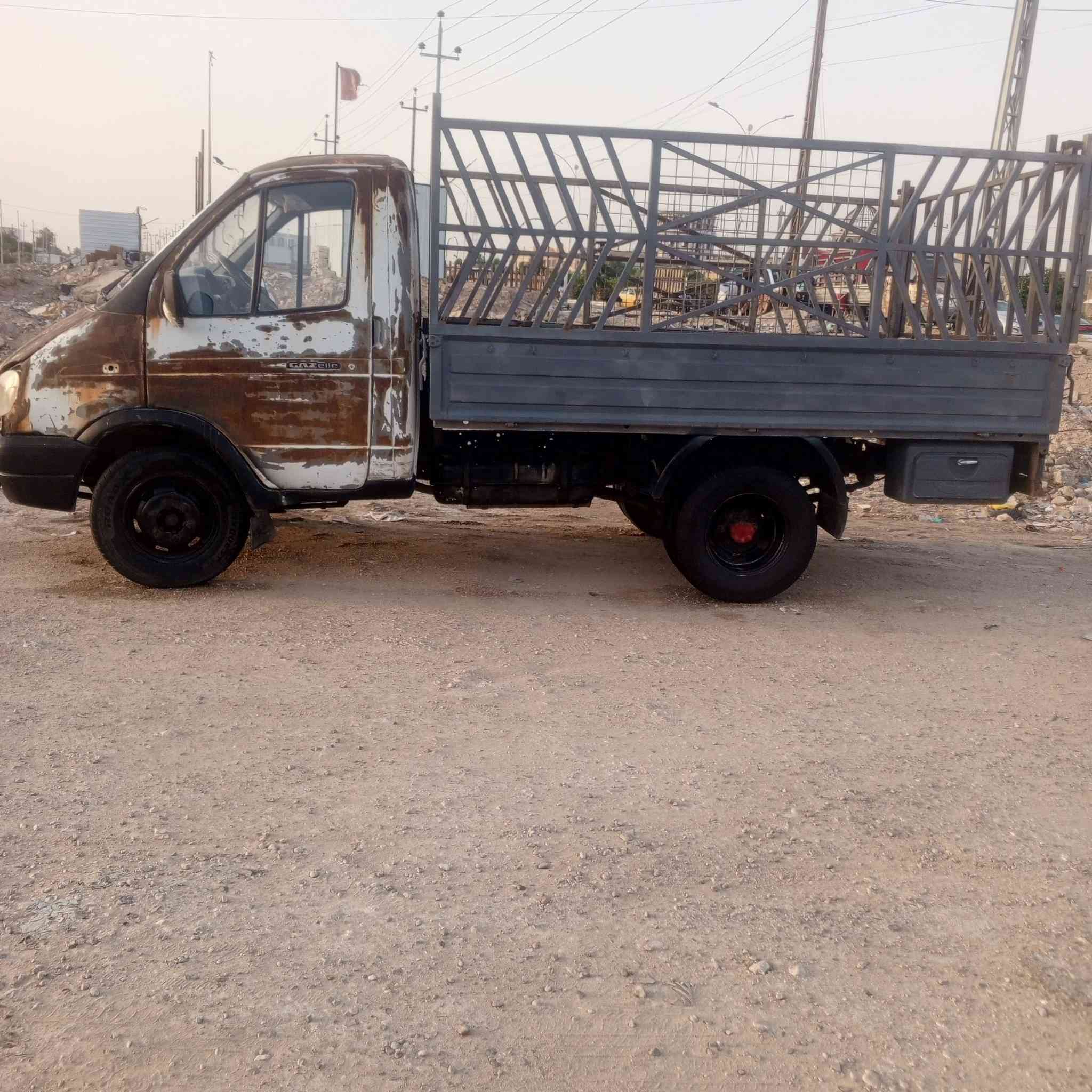 السلام عليكم
كازينه للبيع رقم بغداد گير و مكينة و اكسن مال فحل سيارة جاهزة للعمل ما ناقصها شي تخم تواير و كهربائيات فول بم و نوزل محور لا تنقيص و لا تبخير شرط جاهزة جاهزة 
العنوان ناصرية مركز 
السعر 37. وبي مجال للشراي 
رقم موبايل ***********
