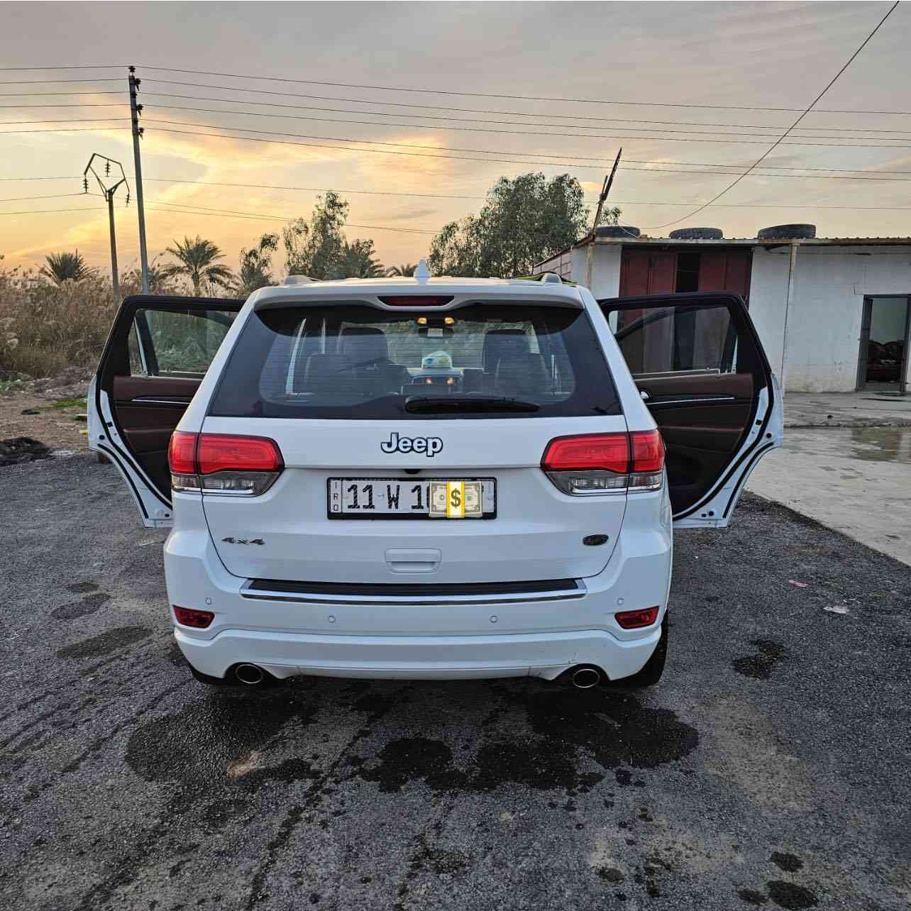 السلام عليكم للبيع جيبJeepاوفر لاند
موديل 2020 خليجي السياره بيها قطعتين فقط جاملوغ وبنيد 

مواصفات 

 3شاشات 🫰

بانوراما ❤️

بصمه 

جكات 

كشنات جلد +كهرباء 

جنطه كهرباء 

لايت زينون عالي ناصي 

داخل جوزي واسود  

رقم بغداد الدولي تحويل ثاني يوم 

سعر السياره خاص والاستفسار اكثر اتصل عل الرقم 

  مامتواجد عل الفيس 

0781 003 4231
