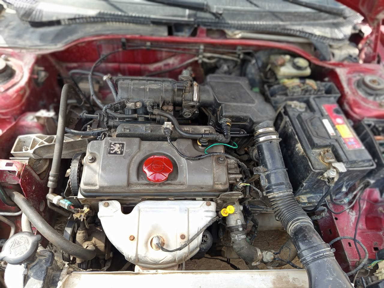 السلام عليكم للبيع 306 موديل 2003 تحويل ثاني يوم كير محرك تبريد مكفول الكشر نضيف شوفت عينك لاضربه ولاصبغ سعرها ب 40 وبيها مجال مكاني بغداد المحمودية ***********
