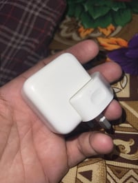 شاحن ايفون • اصلي