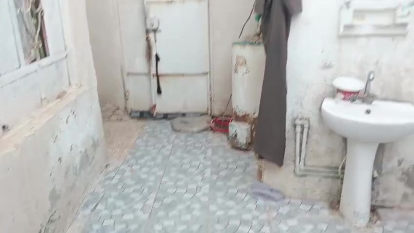 صلي على محمد وآل محمد 🌺بيت البيع طابو صرف حر مساحه 120م غرفتين اوصاله اوساحه استقبال مطبخ اوصحيات قرب بيت شيخ عذاب ال براك الله يرحمه 
***********ابو عبدالله دلال الزيادي

