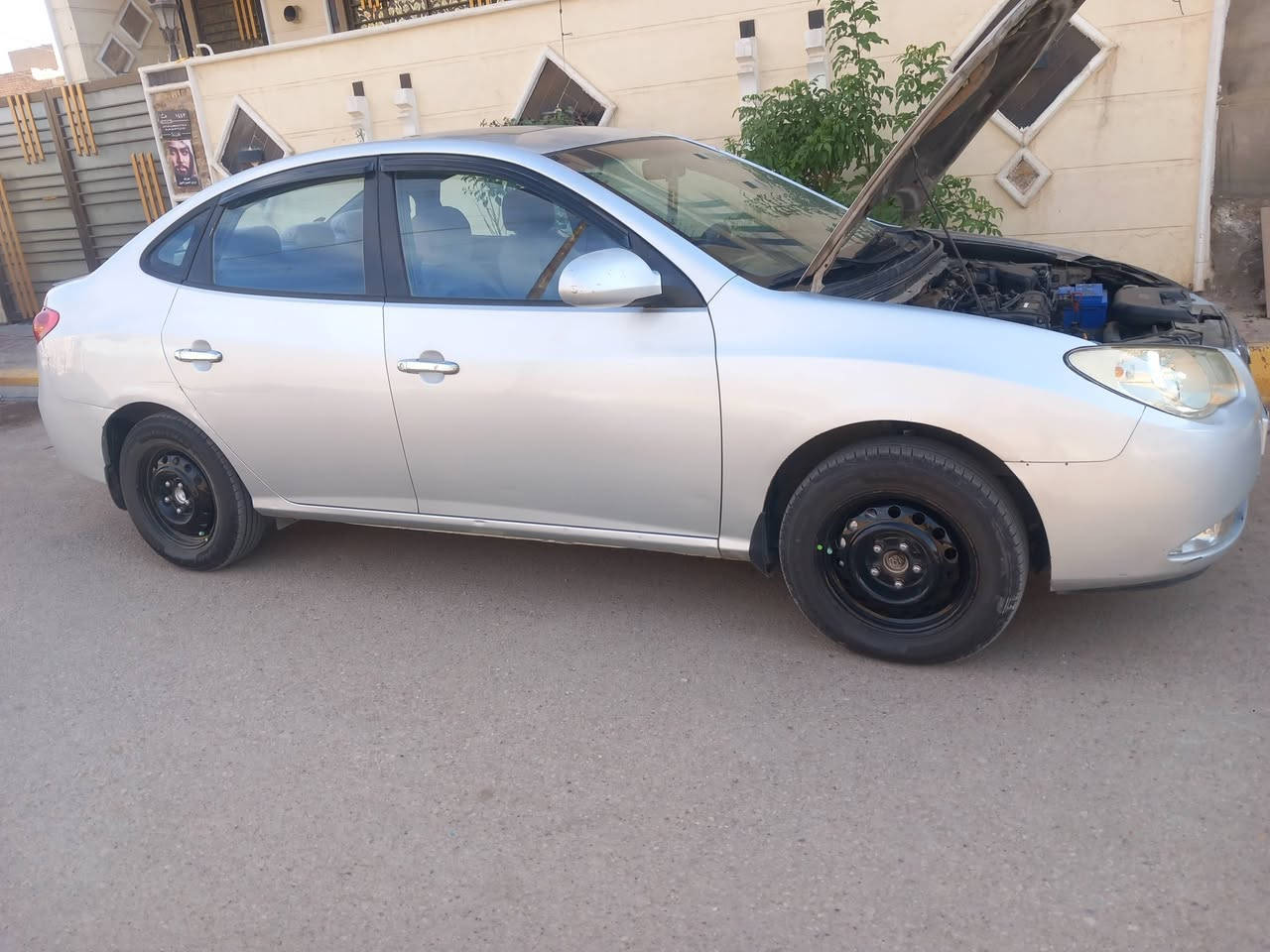 ***********
السلام عليكم الانتره 2007 رقم بغداد بسمي وارد أمريكي ضرر جاملغ الامامي اليمن مكينه 2000 مكينه وكير وضفيره حاويه بالكارتون تبريد تخم تاير صدر أمامي خلفي كفاله السياره جديده مال جناي اي نقص مابيهه تراي 200 دوانز ماكو شلع دوشمه جديده السعر 95 وبيهه مجال مكاني صويره ***********
