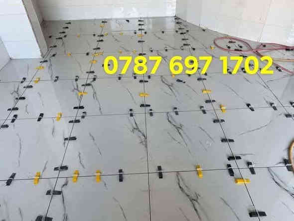 خلفه #متفرغ عملي كافه انواع السيراميك والارضيات الألواح والمرمر والدروجه والديكورات والنقوش ترميم منازل كرسته وعمل صبغ لبخ تطبيك فوق الكاشي القديم صب سقوف ثانويه تسليم مفتاح دقه بالعمل ولتزام وهاذه جزاء من عملي تحياتي للجميع التواصل ***********
