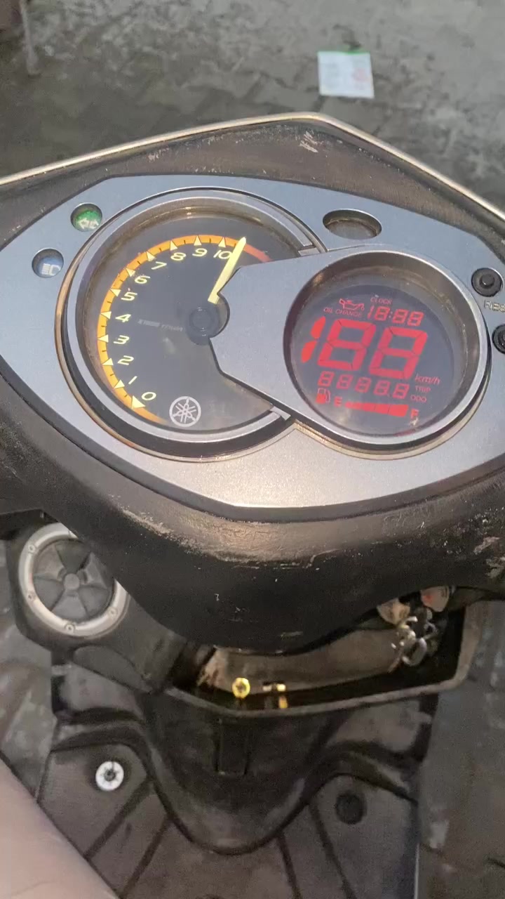 السلام عليكم ورحمة الله وبركاته سكنس فحل كابريتر  الدراجة خير من الله  ناعمة نكرة سلف كلشي شغال بيها ماكو اي نقص ماشية 29 ألف السعر 600وبيها مجال للاستفسار ***********
