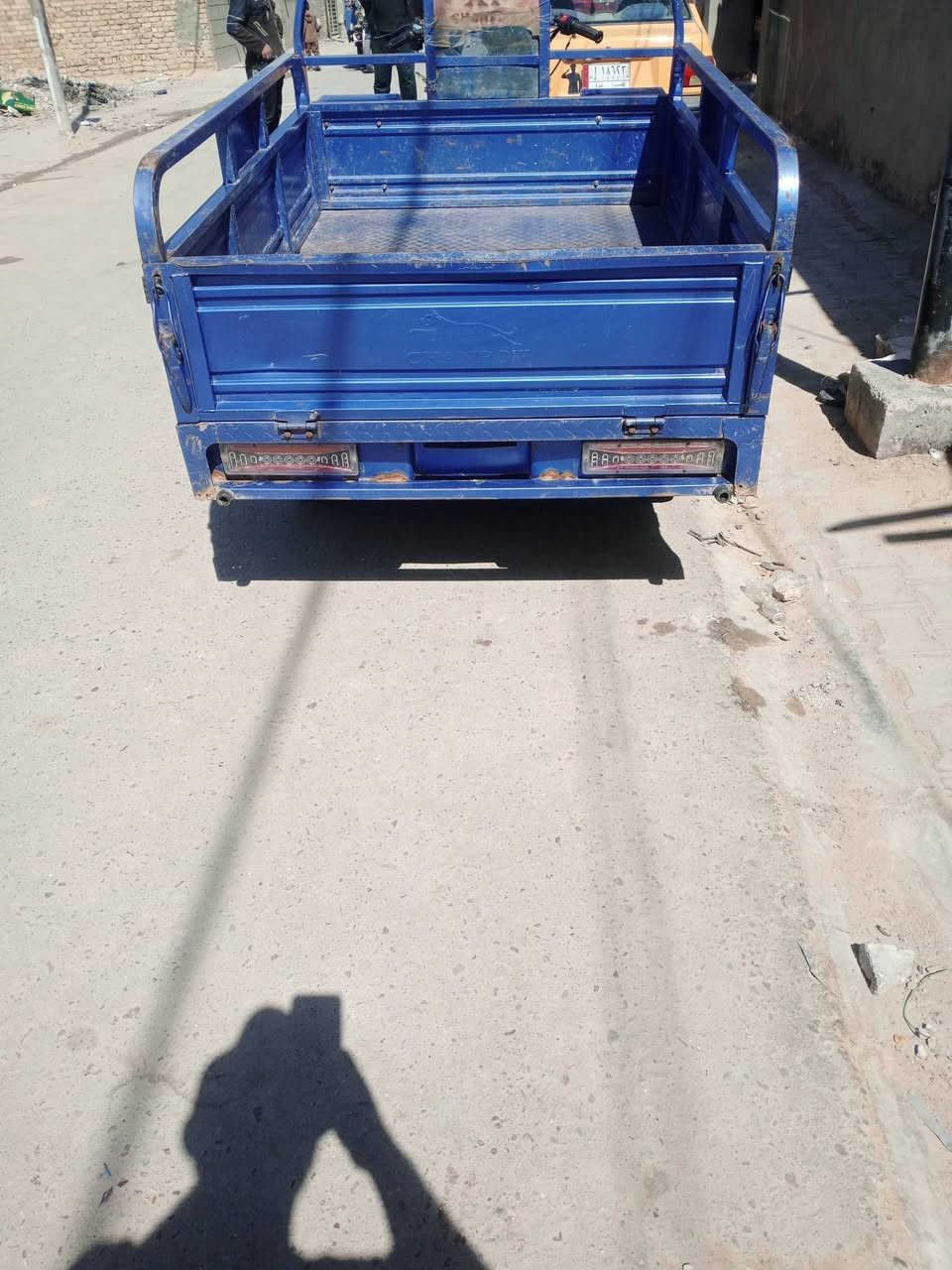 السلام عليكم ستوته للبيع موديل 22 مكينه 23 كهربائيات كله شغال دراجه خير من الله باسمي من الوكيل مكاني ديوانيه الاتصال على هذا الرقم ***********
