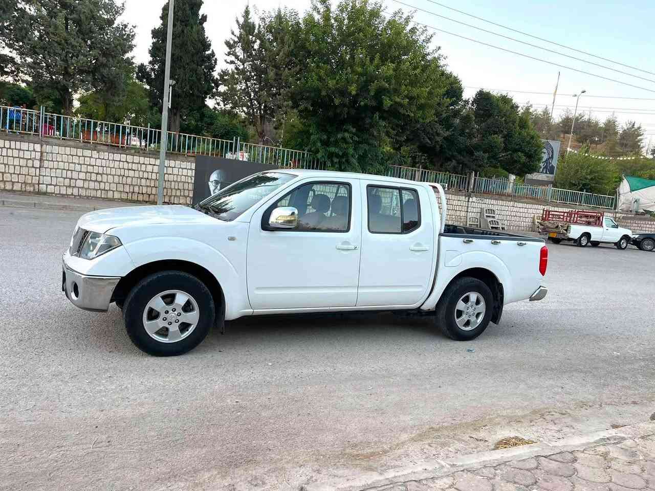 ناڤارا ٢٠٠٩ مە نە فیست اسلی کۆدی بۆ کراوە
گیر بە شەرت
مە کینە بە شەرت
٢ پارچە بۆیاخ
گیر کورت تاک کوشن 
مە کینە بیلاد
گیر عادی 
کۆدی ئاسایش بۆی کراوە
توندو تۆل بە شەرت
٤ تایە نوئ
مە نە فیست ئە سلی

***********
*********** 
47$*********** بشدار, السليمانية
