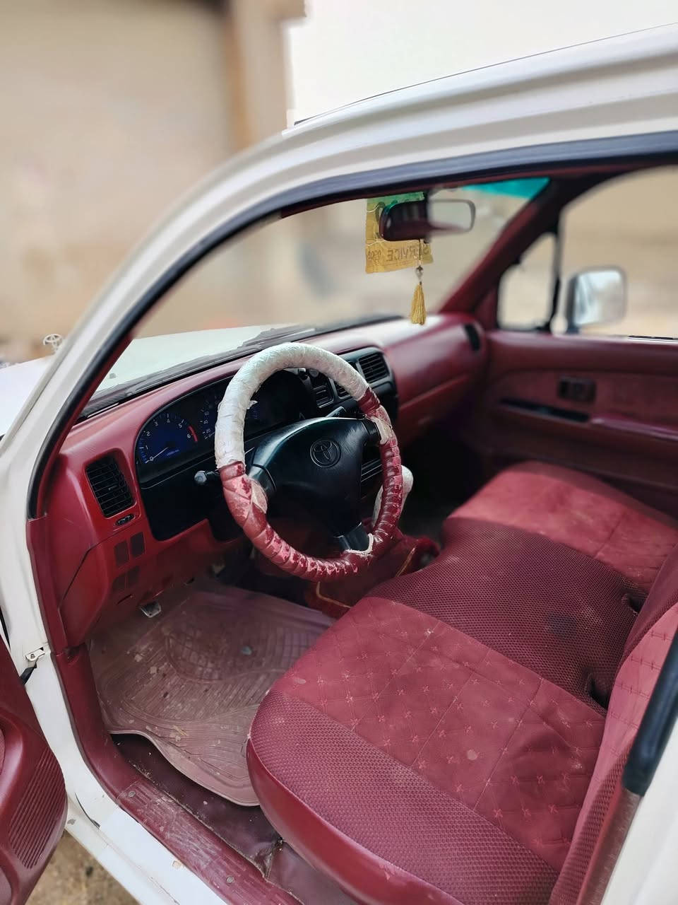 اسلام عليكم بيكم 2002
نضيفه حيل سيارة مال جناي 
مابيها اي ضرر 
السعر 135 بيها مجال بسيط 
تفاصيل اخره اتصل على الرقام 
***********
***********
