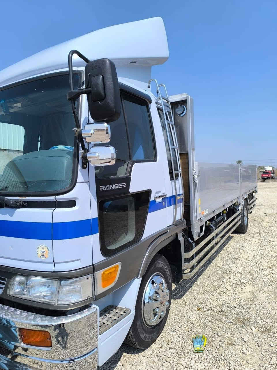 سلام عليكم هينو انكرللبيع ٦ وربع بلادي موديل 97 اصل محرك 80 سوبر مكفوله كفاله عامه العنوان نجف الاستفسار الاتصال على رقم *********** $***********
