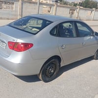 لنترا ٢٠١٠ • ١٦٠٠ • تكسي