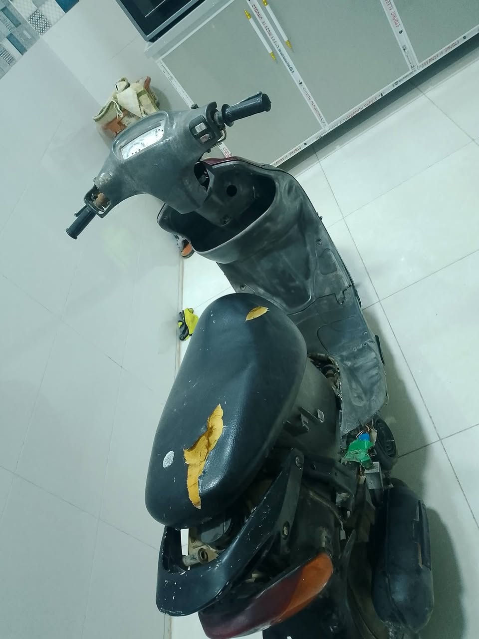 سلام عليكم اخوتي دراجة بيجي للبيع دراجة نضيفة عوزهة بس كفرات السعر 150 وبيهة مجال  مكاني ديوانية المركز حي المتقاعدين باقي التفاصيل هنا على الرقم. ***********
