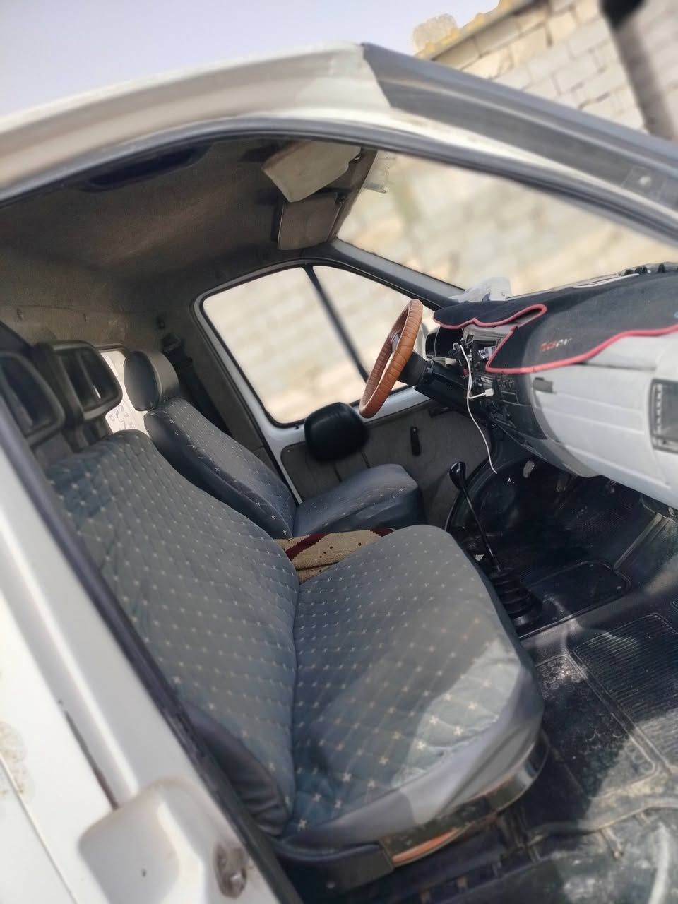 للبيع روسي موديل 2003 سياره جاهز الف ماتخسر عليها سعر 40 وبيها مجال العنوان كربلاء واتساب فقط/  ***********
