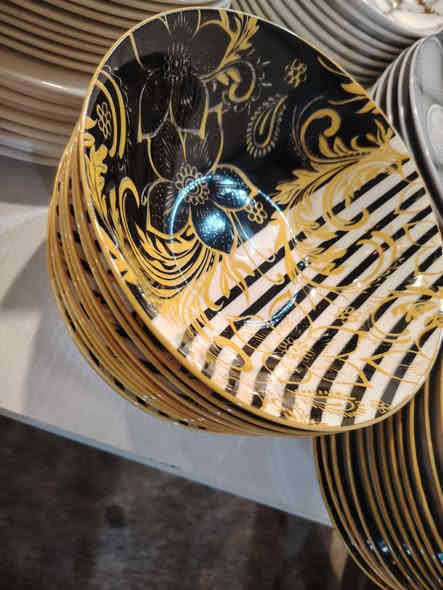 مواعين للبيع
***********
