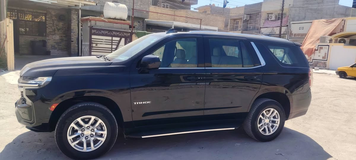 السلام عليكم تاهو 2021 LS خليجي كفالة عامة عدة رصعات و خدوش وتكحيل بصيد فقط السعر425 وبيهة مجال عنوان بغداد البياع شارع الشهداء هاتف ***********
