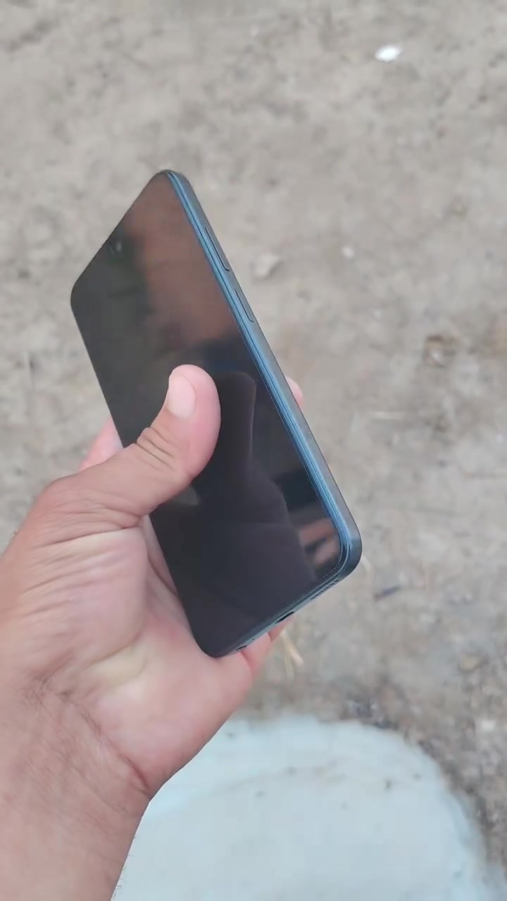سلام عليكم مبايل للبيع ايتل جهاز كلش نضيف اخو الجديد ذاكره 128بطاريه 6000للستفسار على هاذا الرقم ***********
