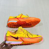 تحفه نايك فانتوم اصلي باله  قياس42  نضافه 1/1  اولئ. شرط  فول طبي السع...