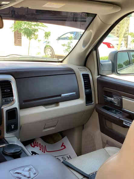 السلام عليكم دوم رام 2017 لارامي فول 
خليجي بيه صبغ جاملغ فقط اثر طخه دراجه 
سياره عليه دبل وطبلات وشمعات برفندر مرفعه 2 انج 
ويل xf 
سياره جاهزه من كلشي ومصروف هواي عليها
مكان السياره العماره 
اليعر 265$ 
*********** 
الجناي يعرف مواصفات السياره وسعر الامريكي عن الخليجي يختلف 
وتحياتي الكم 🤍
