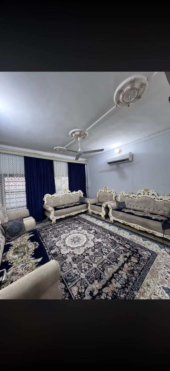 بيت للبيع زراعي سند 25 الموقع ابو خستاوي شارع الغسل  المساحة بلسند 100 م
يحتوي على مطبخ وصالة وغرفة طابق ارضي وغرفة طابق 2 كبيرة 

السعر 70 وبي مجال 

***********
