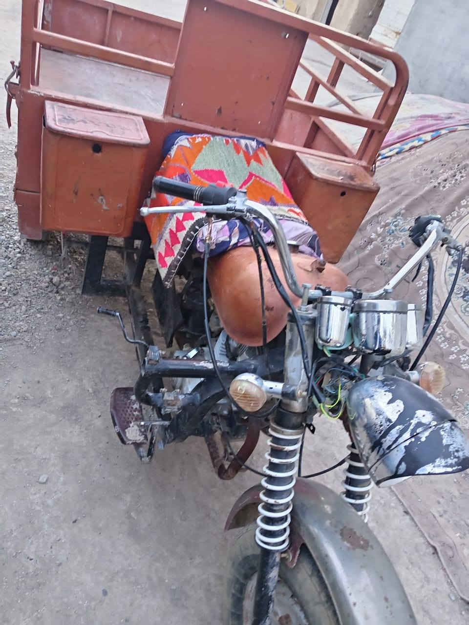 سلام عليكم ستوته دايوان موديل 14  نضيفه وخير من الله نكره سلف تخم تاير جديد سعر مناسبه تفاصيل خاص او تصال ***********
