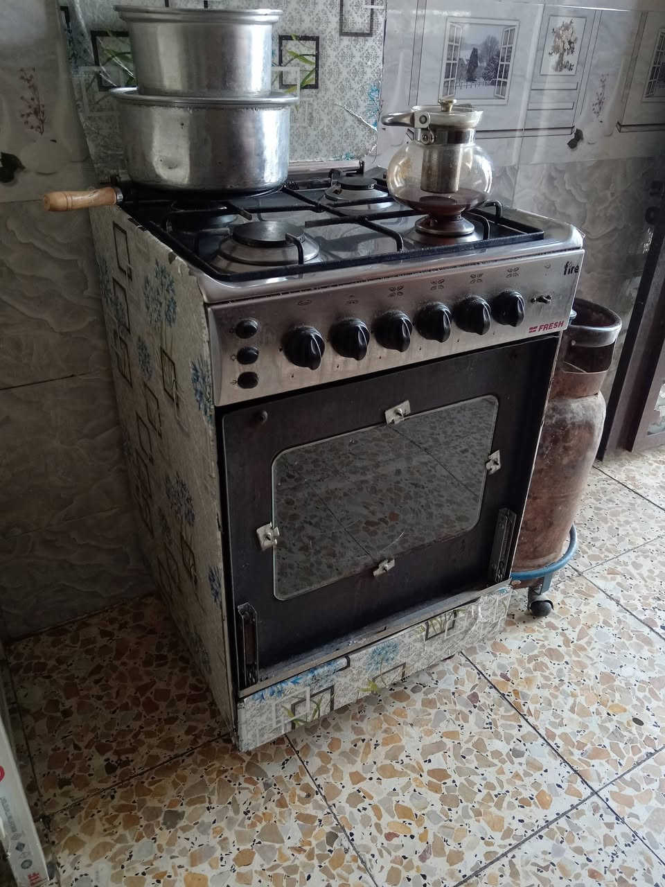 غراض للبيع
براد ٥٠
طباخ ٥٠
كاونتر ٢٥٠
حله ازوير


**إذا كنت صاحب هذا الإعلان وتريد حذفه لأي سبب، رجاءا أرسل رسالة إلى الدعم الفني**