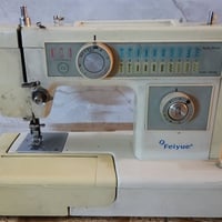 مكينه خياطه البيع قيم وأخذ رقمي 07712307646