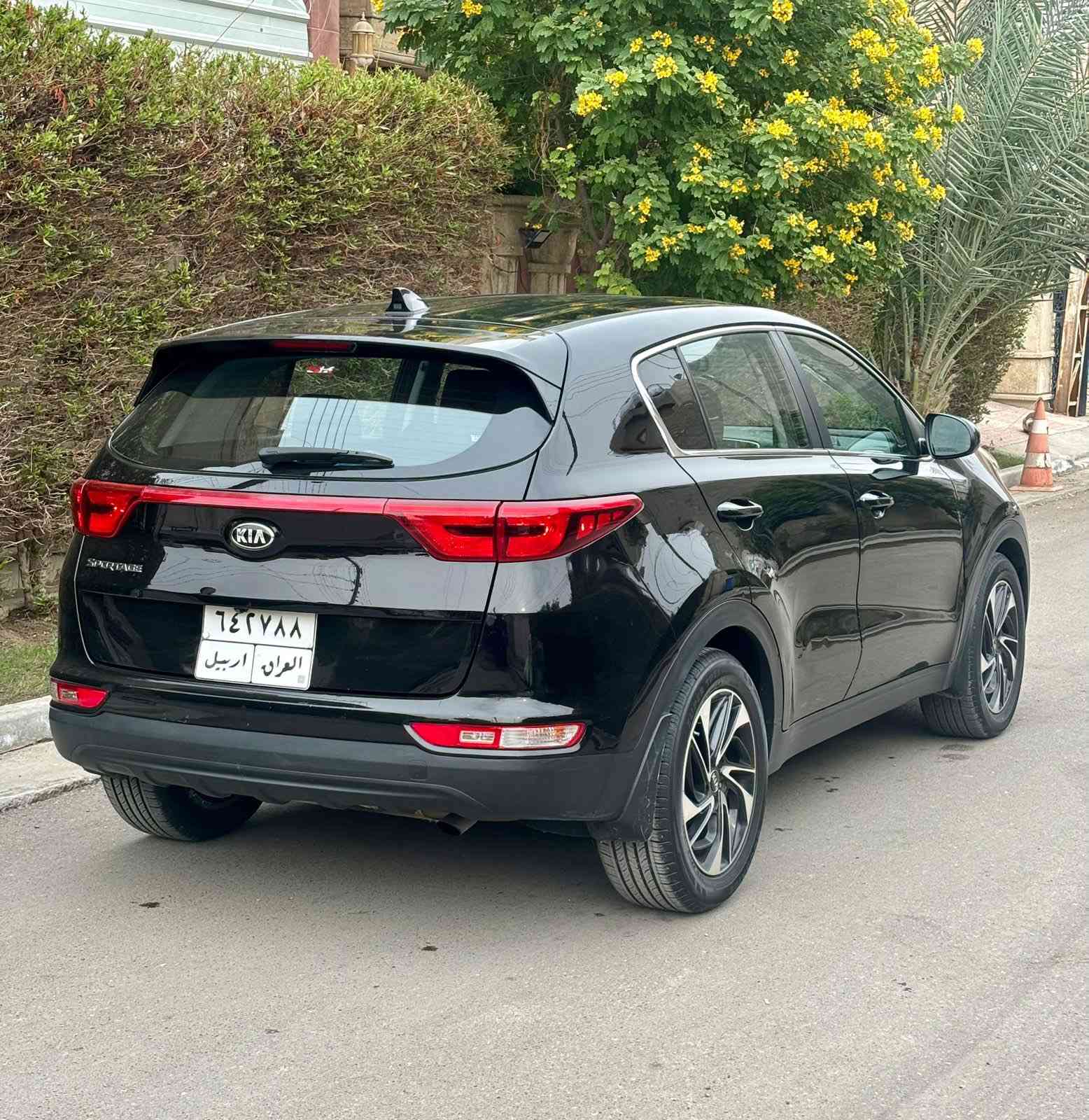 كيا سبورتج LX موديل 2019
محرك 2.4
وارد أمريكي كلين تايتل مكفوله كفاله كفاله عامه 
ماشيه 85km الف 
رقم أربيل باسمي 
السعر ( 163 ورقه ) بي مجال  
مكان السياره المنصور 
***********
