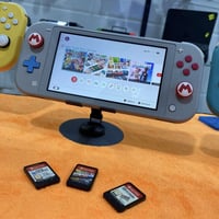 نينتندو سويتش لايت • ٣ ألعاب • شاحن