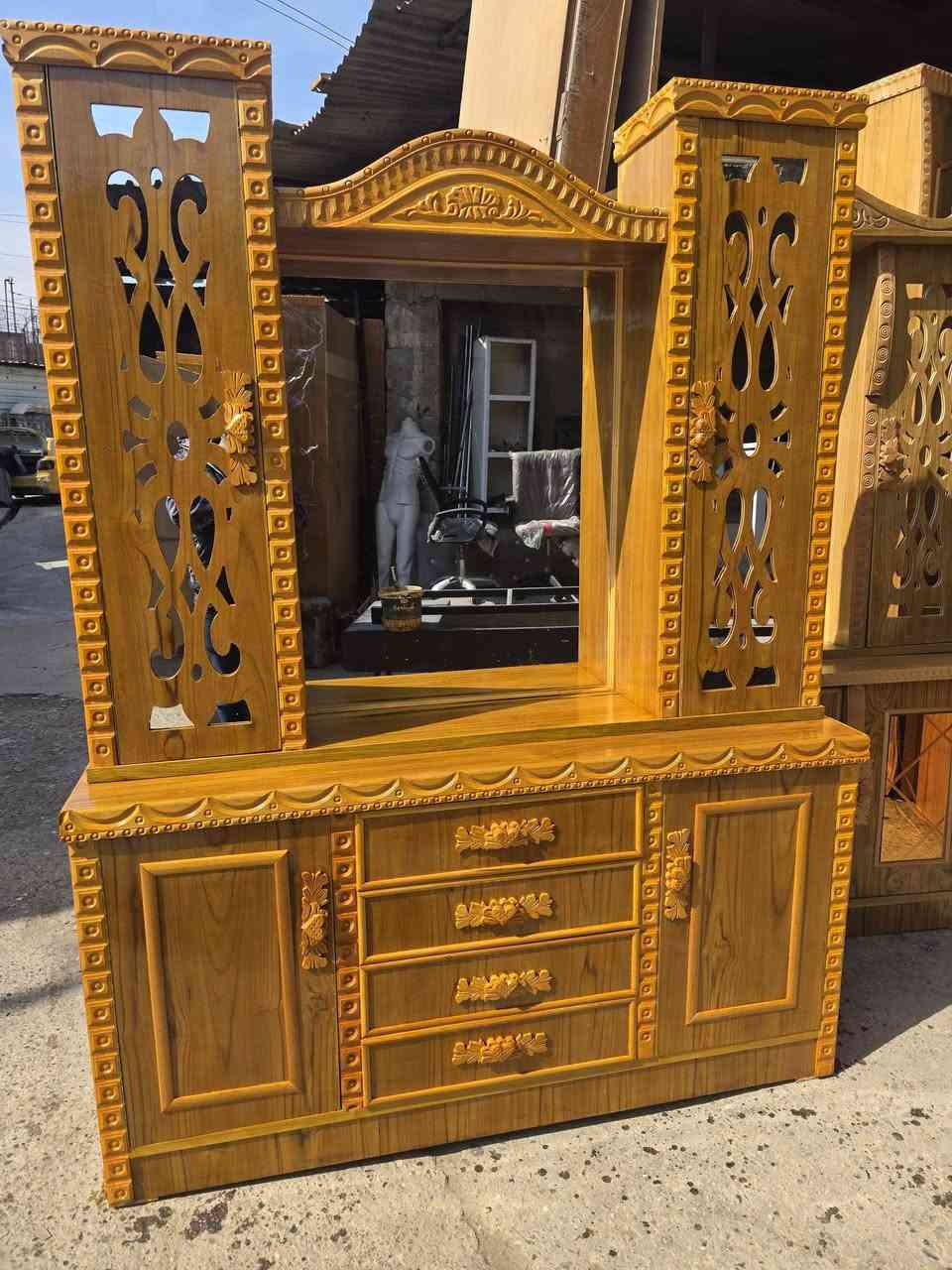 غرفه خمس ابواب ابراج ناصي جديده ما مستعمله عرض خاص السعر 750قفل قفل قفل عنوان موصل باب جديد قرب نادي الفتوه ***********
