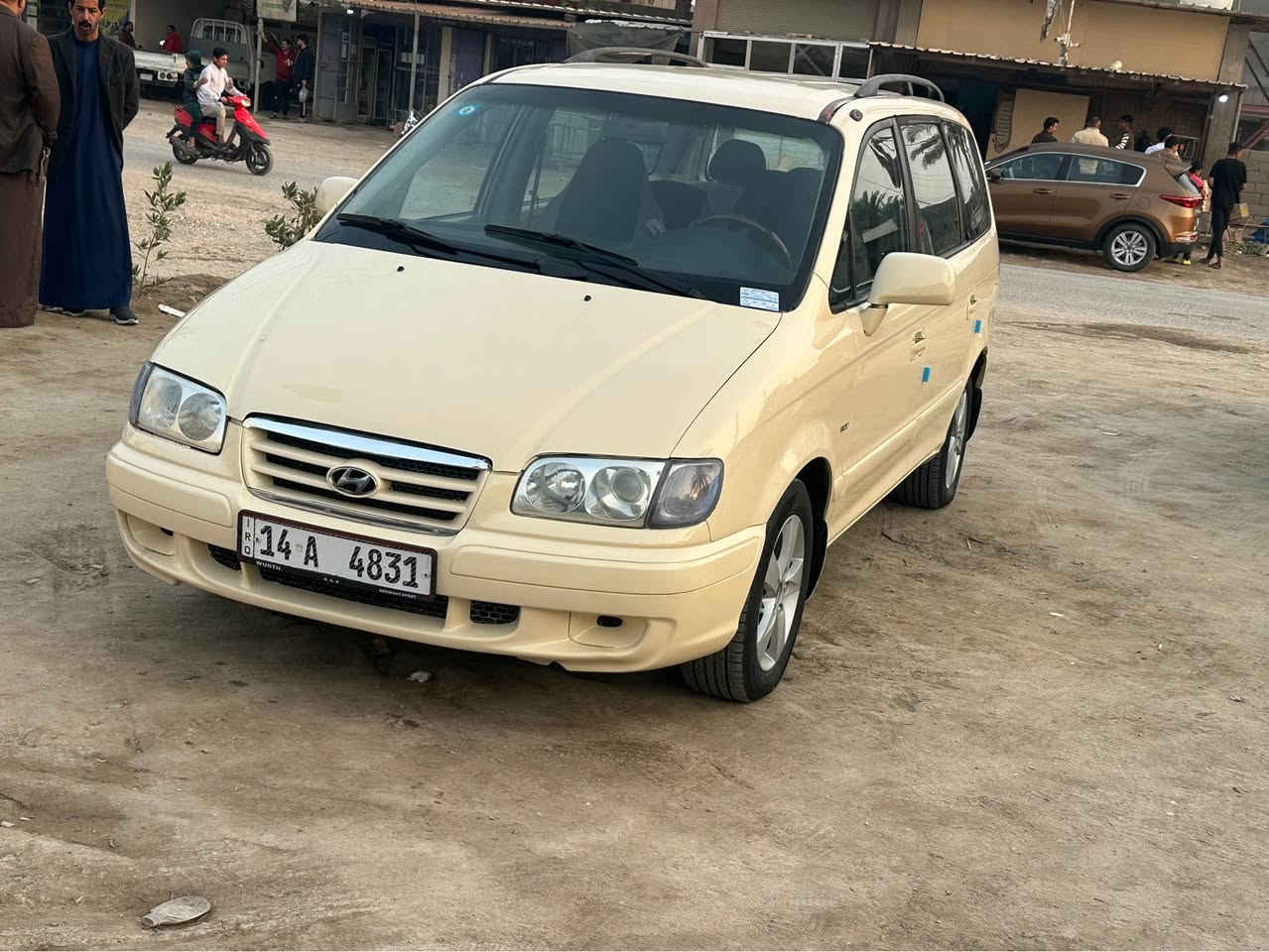 من رخصت لأدمن المحترم هونداي تراجيت موديل/2006 وارد خليجي بدون حادث مكينه وكير بلادي حجم المكينة/2700 
تبريد شغل تخم تاير جاهز من كلشي صبغ عام الي الجماليه اثر جرد السعر/74
*********** حلة, بابل
