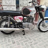 دراجه للبيع 81 بدون لحيم وبلاديه كلها بس الكابريتر مو ألماني كصه 3 الس...