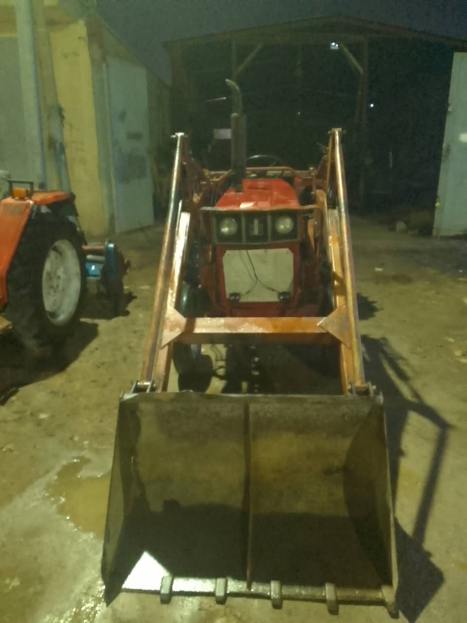 السلام عليكم گاروبات 3 بستم و2 بستم مع معدات زراعيه وحاشوشات يدويه للبيع العنوان الصويره  الاستفسار الاتصال على الارقام *********** ///***********
