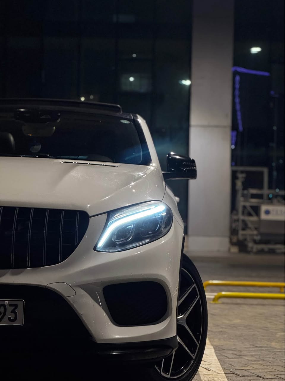 Mercedes GLE 43 AMG 2016 BCM VIP 
مرسيدس جي ال اي 43 اي ام جي فوللل 1على 1 
سيارة نادرة و جميلة وكالة اربيل BCM شركة 
بدون قطرة صبغ دعامي ل دعامي مكفول 
گير محرك كله شرط مكفول 
محرك 3000 v6 توين توربو گير 9 غيارات ملتي كلج 
مواصفات معروفة 
سيارة بس بيه مكانين بي دي ار 
سعر سيارة مناسب 3 شدات 20 ورقة مجال 
بس بيع 32,000$ 
مكان سيارة اربيل شارع اربعين معرض بيار حميد
للستفسار *********** واتساب 
مع تحياتي 🤍 أربيل, العراق
