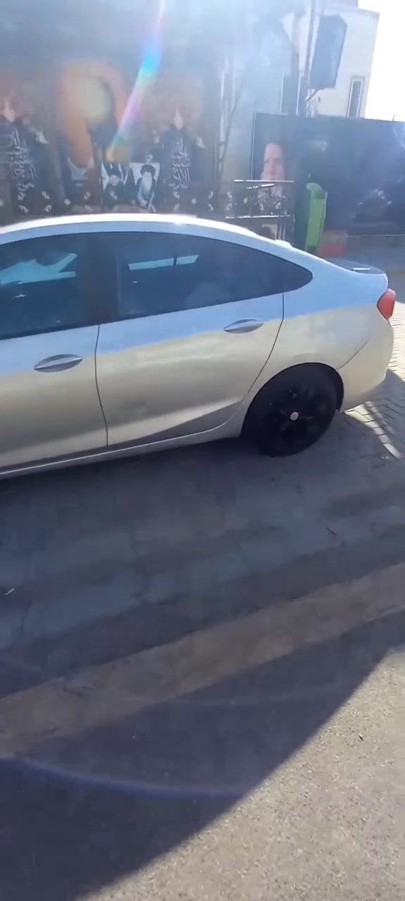 السلام عليكم
شوفر كروز 2018 رقم بغداد باسمي 
محرك 1400 تيريو جيد  بانزين عادي بدون اي دوانز
كير جيد
تبريد تدفئه جيد
كهربائيات بلادي
تخم تايرات جديد
ويل كب  حجم 17 
صدر امامي 85%
حادث وارد أمريكي بنيد مصبوغ وجاملغ مبدل 
وبالعراق جاملغ كلير 
السعر 80 ورقة وبيها مجال بسيط
بغداد حي العامل
***********
