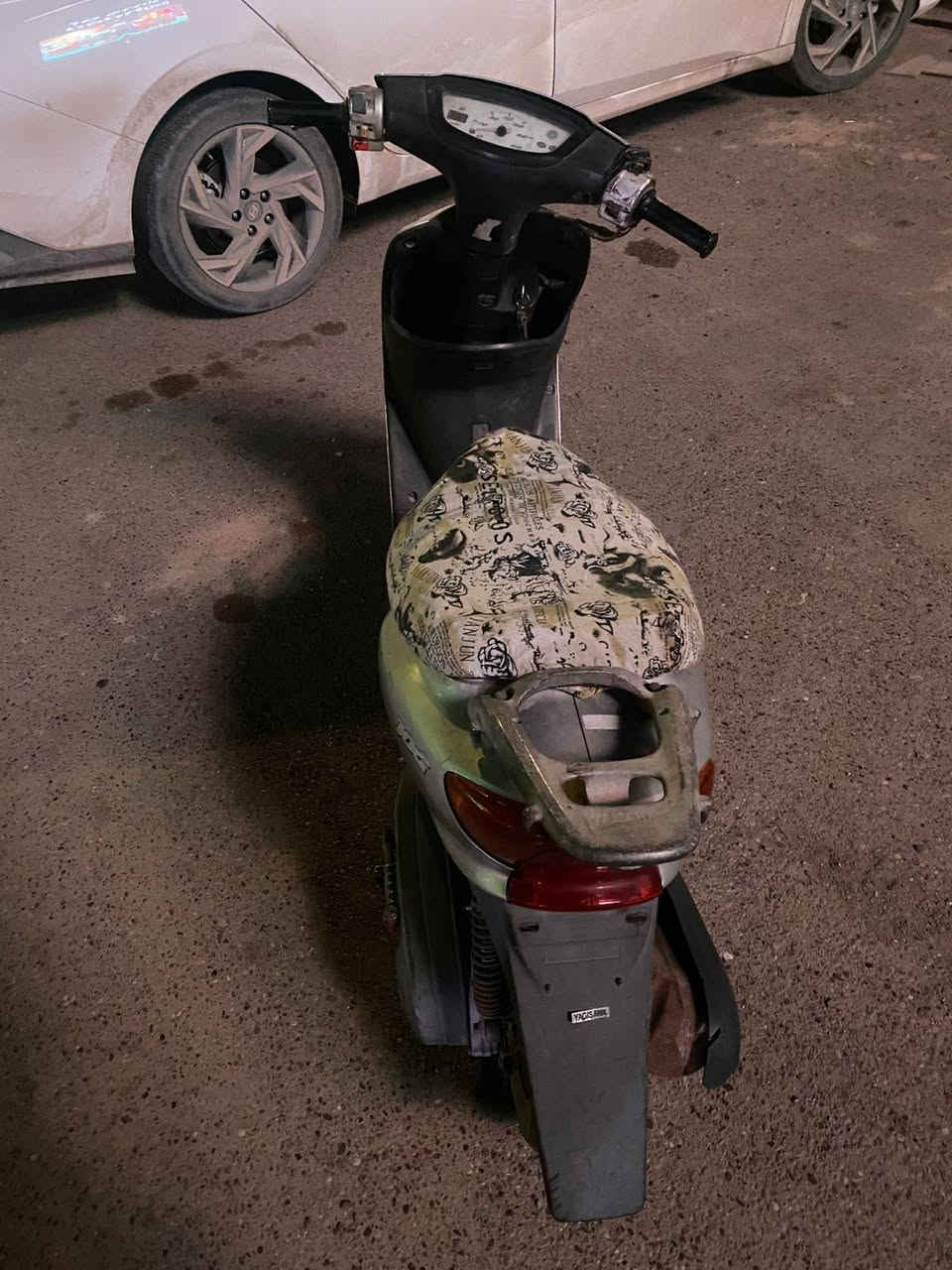 عصفوريه فحل
مكينه ناعمه 
دراجه ع وضعها من الرمبه 
للبيع ب 250 
مكاني بغداد الدوره 
***********
