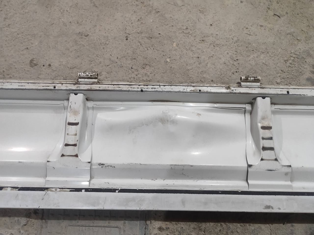 السلام عليكم 
باب خلفي مال كيا بنكو 2023 بيه فقط هاي الضربه الخفيفه 
 مكاني كوت استفسار انتصال ع الرقم 
***********
