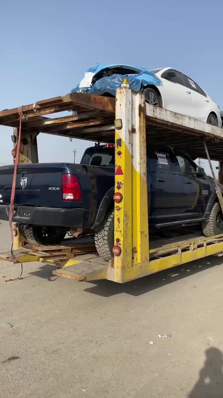 بتأريخ اليوم واحد من شهر رمضان المبارك وصول ناقلة شركة الناصر لأستيراد السيارات الحديثة بأدارة ايهم الناصر ***********
العنوان العلم البورصة قرب البطاقة الوطنية
