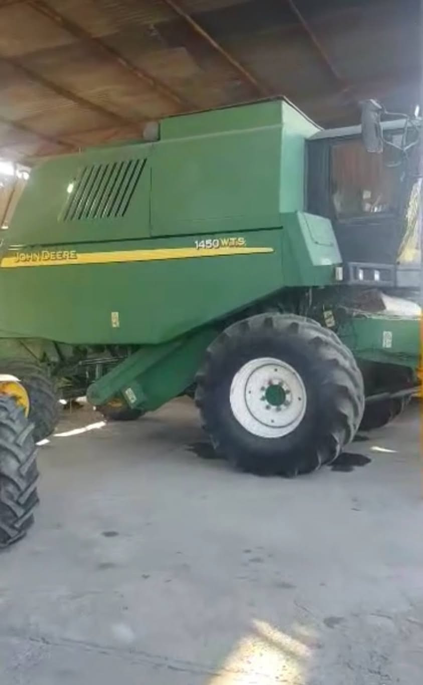 سلام عليكم 
مكلف بالنشر  مكلف بالنشر
***********
حاصوده جوندير  اوربي 
5بلم 
موديل 2008
رقم اربيل. شرط تحويل
فول موصفات 
سعر ٣ دفاتر  ونص بيها مجال 
عنوان موصل 
الحمدانيه
