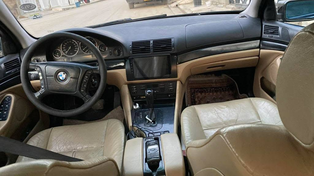 BMW1997 /
مەکینە 28 فول فول مواسەفات
 تەنها سلایت نیە
بۆیاغ عام بۆجوانی بێ دعم لێدران
كوشن جلد و هیتەر کارەبا 
تەبرید لەسەر سویج چوار تایەو ویلی لۆک 
مانەفێست ئەسڵلی ایبراهیم خلیل
سعر 55 کەمێک مەجال 
گۆڕینەوەش ئەکەم لەسەر دڵگرتن
شوێن هەولێر
*********** أربيل, العراق
