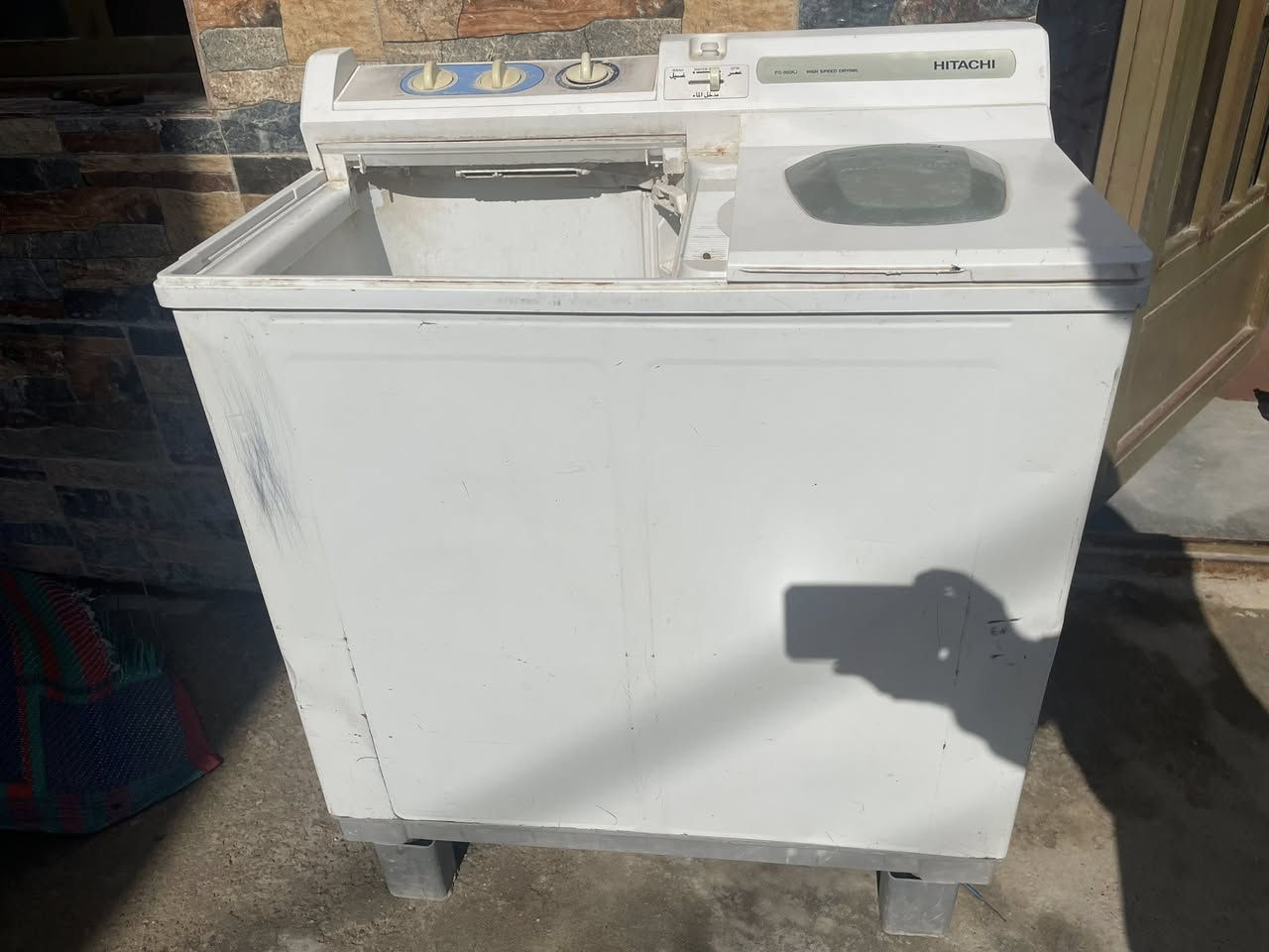 سلام عليكم غساله هيتاشي اليابانيه كلهة شغاله 35وبيهة مجال للستفسار اتصل على الرقم ***********
