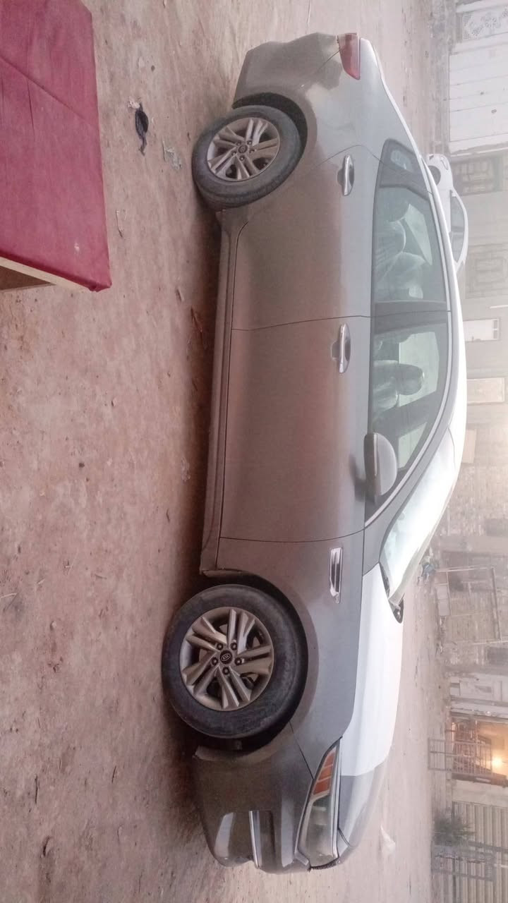 السلام عليكم كيه ابوبتمه مديل ١٧ امريكي صبغ عام سعر ١٠٥ مكانه نجف ***********
ملاحظه . ترهم مراوس بكيه حمل فقط
