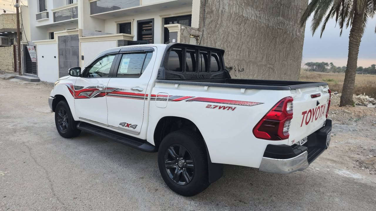 السلام عليكم ورحمة الله
هايلوكس موديل 2025 شركة ساس 4 سلندر فول ويل ... رقم أربيل شرط التحويل ماشية 27 الف كيلو مكفولة فول مواصفات....
مكاني بغداد الدورة 
***********
***********
