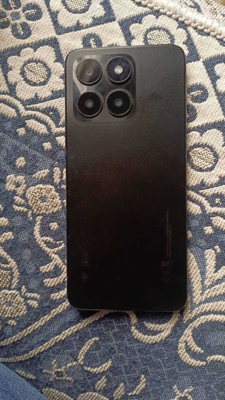 هونر X6 a
الذاكرة 128 

الرام 4 +4 
الجهاز شغال شرط بدون خلل نضافة بل صور موضح السعر 65 شراي راسلني او اتصل ***********
