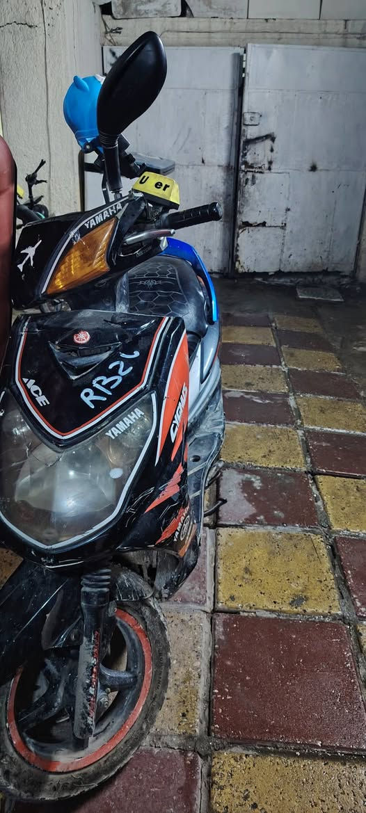 السلام عليكم دراجة سكنس كابريتر دراجة كاملة مكملة كهربائيات شغالة مكينة ناعمة وحلوة السعر 400 وبيهه مجال ***********
