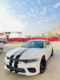 دۆج چارجەر ٢٠١٦  براوەی دوبەی کراوەتە ٢٠٢٢ پستۆن٦ بێدەحمو لێدراو سەیار...