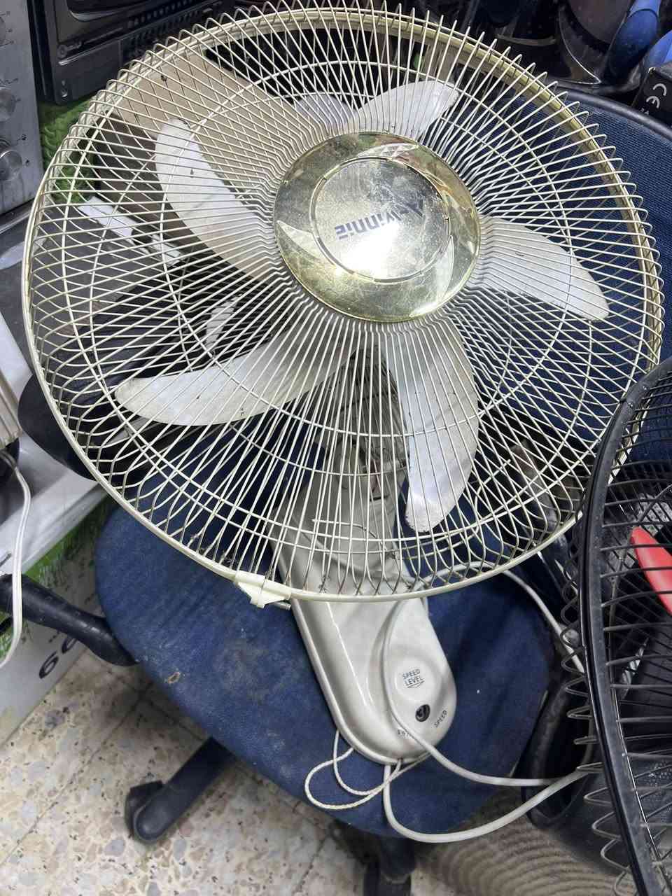 غراض للبيع نظيفه كلمن وسعره ***********
