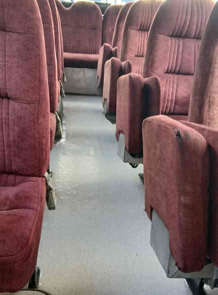 سلام عليكم كوستر ١٤فيرنه سيارة حلوة معنة كلام مكفوله من ضربه قويه والكص تخم تاير مكينه كير اكسن خير من الله فاتح اربع وياله كلج جديد غاز فتحه تانكي نزالات بطن كاعيه صفاحيه جداد تبريد محور عدنان  دخول سياره جديده تسلسل 39الاستفار ولاتصال ***********
