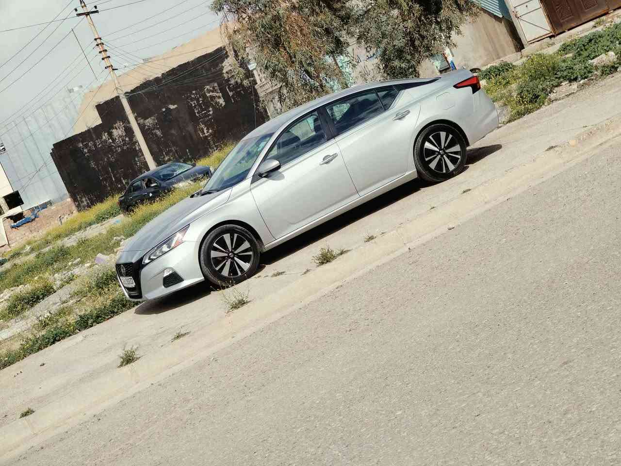 سلام عليكم اخوان نيسان التيما موديل 2022 sv  سيارة كلش نضيفة ضربته جاملغ سكن امبدل بلادي نفس اللون 4 طايرات جديدة اصلي ماشية 63الف كيلو بي كوبون بانزين   ***********  خابر تشلع عيوني بي واتساب الرقم مكان كركوك قضاء داقوق دكوك, كركوك
